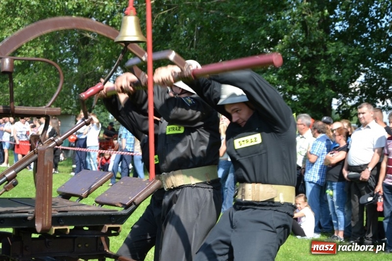 Zdjęcie w galerii na portalu naszraciborz.pl: Strażacki hat-trick Tworkowa. Pech gospodarzy z Bieńkowic  wiadomości z regionu
