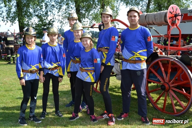 Zdjęcie w galerii na portalu naszraciborz.pl: Strażacki hat-trick Tworkowa. Pech gospodarzy z Bieńkowic  wiadomości z regionu