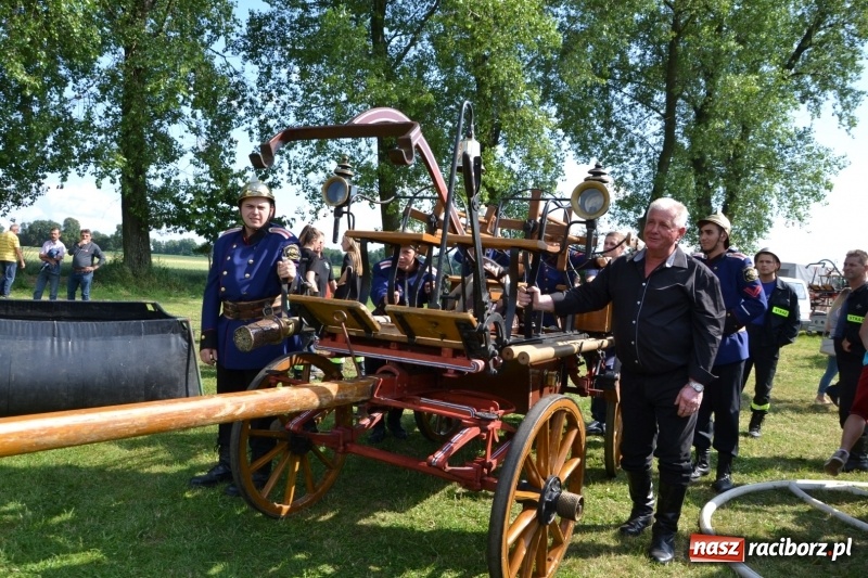Zdjęcie w galerii na portalu naszraciborz.pl: Strażacki hat-trick Tworkowa. Pech gospodarzy z Bieńkowic  wiadomości z regionu