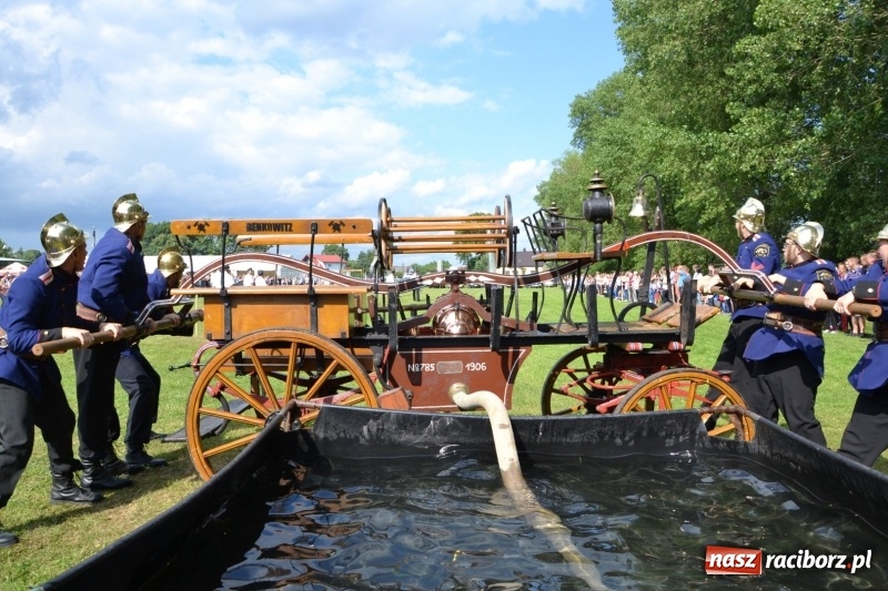 Zdjęcie w galerii na portalu naszraciborz.pl: Strażacki hat-trick Tworkowa. Pech gospodarzy z Bieńkowic  wiadomości z regionu