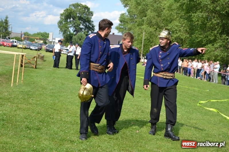 Zdjęcie w galerii na portalu naszraciborz.pl: Strażacki hat-trick Tworkowa. Pech gospodarzy z Bieńkowic  wiadomości z regionu