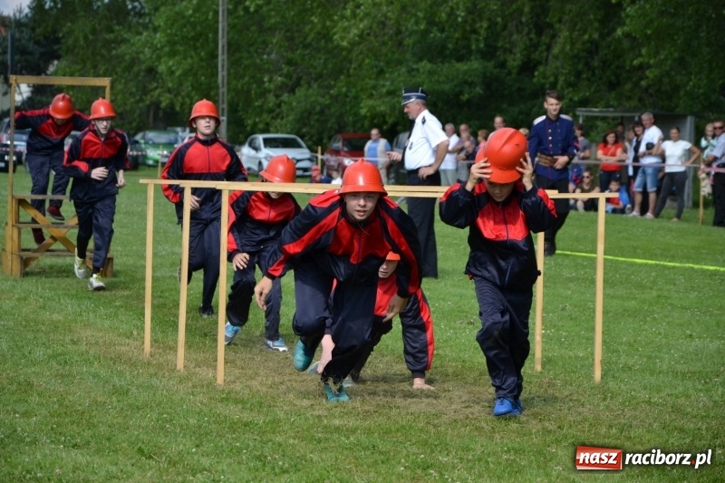 Zdjęcie w galerii na portalu naszraciborz.pl: Strażacki hat-trick Tworkowa. Pech gospodarzy z Bieńkowic  wiadomości z regionu