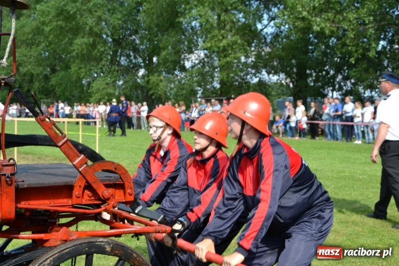 Zdjęcie w galerii na portalu naszraciborz.pl: Strażacki hat-trick Tworkowa. Pech gospodarzy z Bieńkowic  wiadomości z regionu
