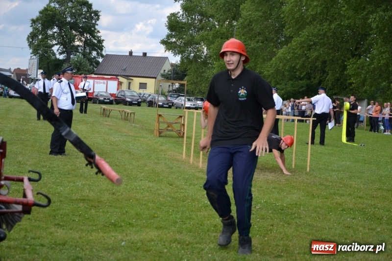 Zdjęcie w galerii na portalu naszraciborz.pl: Strażacki hat-trick Tworkowa. Pech gospodarzy z Bieńkowic  wiadomości z regionu