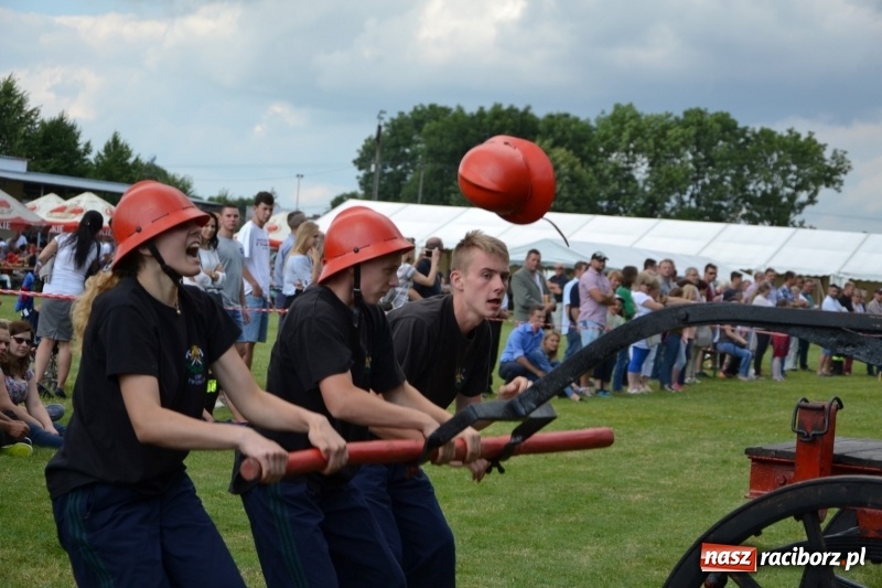 Zdjęcie w galerii na portalu naszraciborz.pl: Strażacki hat-trick Tworkowa. Pech gospodarzy z Bieńkowic  wiadomości z regionu