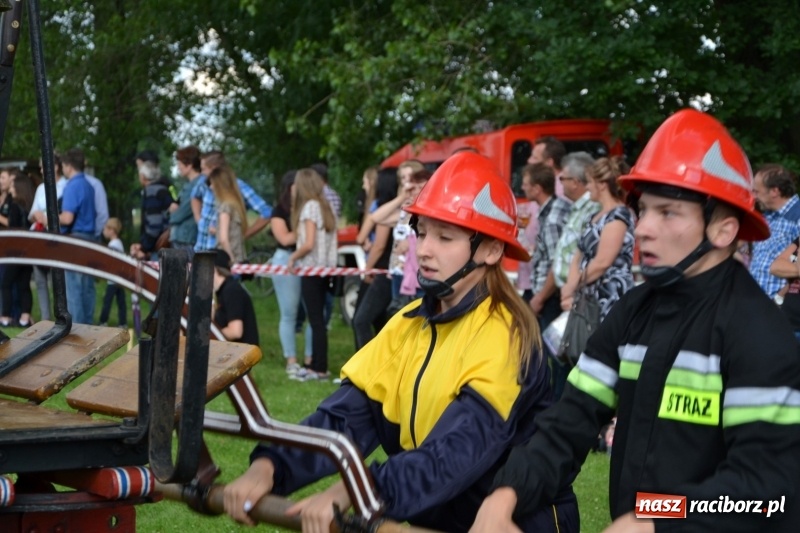 Zdjęcie w galerii na portalu naszraciborz.pl: Strażacki hat-trick Tworkowa. Pech gospodarzy z Bieńkowic  wiadomości z regionu