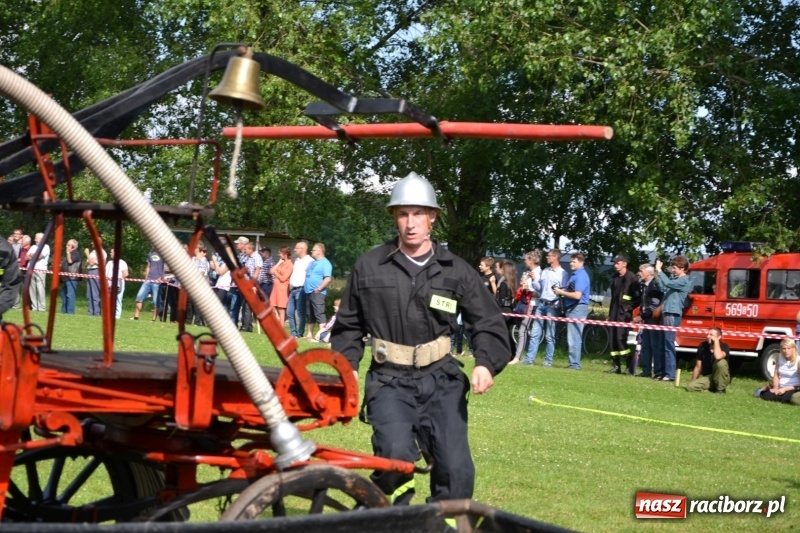 Zdjęcie w galerii na portalu naszraciborz.pl: Strażacki hat-trick Tworkowa. Pech gospodarzy z Bieńkowic  wiadomości z regionu