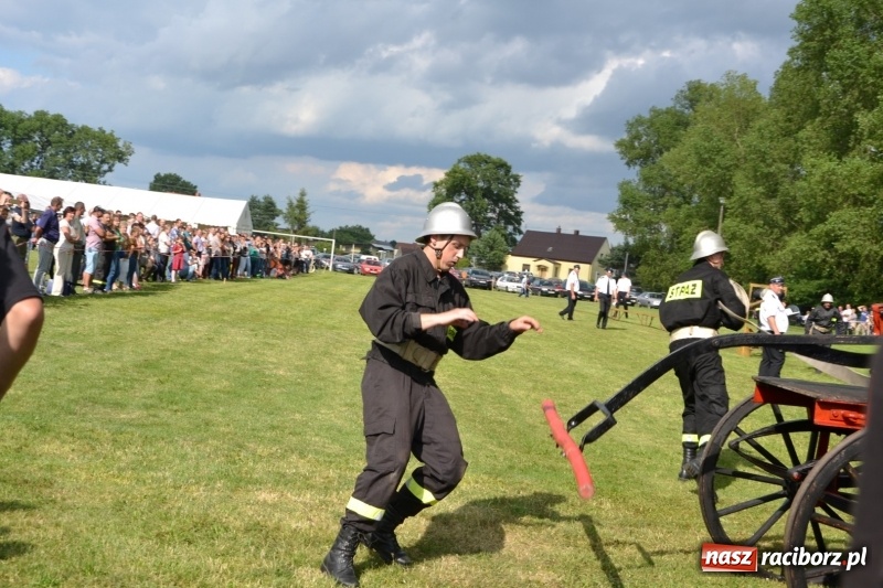 Zdjęcie w galerii na portalu naszraciborz.pl: Strażacki hat-trick Tworkowa. Pech gospodarzy z Bieńkowic  wiadomości z regionu