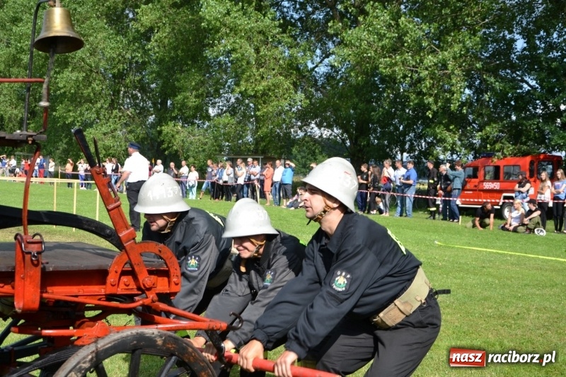 Zdjęcie w galerii na portalu naszraciborz.pl: Strażacki hat-trick Tworkowa. Pech gospodarzy z Bieńkowic  wiadomości z regionu