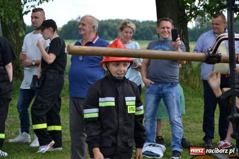 Zdjęcie w galerii na portalu naszraciborz.pl: Strażacki hat-trick Tworkowa. Pech gospodarzy z Bieńkowic  wiadomości z regionu