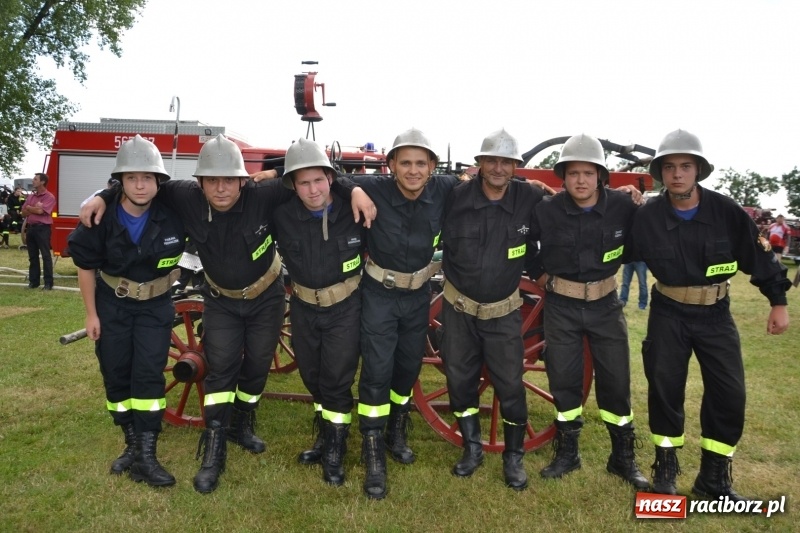 Zdjęcie w galerii na portalu naszraciborz.pl: Strażacki hat-trick Tworkowa. Pech gospodarzy z Bieńkowic  wiadomości z regionu