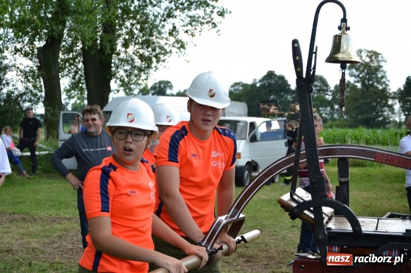 Zdjęcie w galerii na portalu naszraciborz.pl: Strażacki hat-trick Tworkowa. Pech gospodarzy z Bieńkowic  wiadomości z regionu