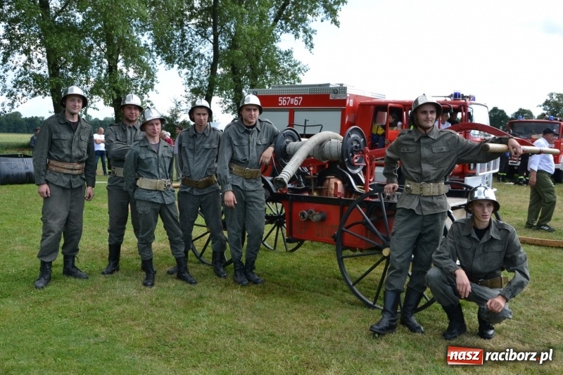 Zdjęcie w galerii na portalu naszraciborz.pl: Strażacki hat-trick Tworkowa. Pech gospodarzy z Bieńkowic  wiadomości z regionu
