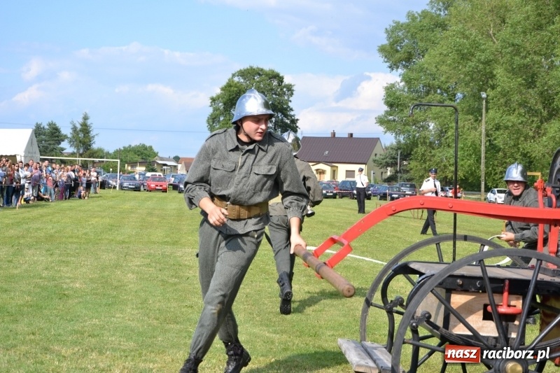 Zdjęcie w galerii na portalu naszraciborz.pl: Strażacki hat-trick Tworkowa. Pech gospodarzy z Bieńkowic  wiadomości z regionu