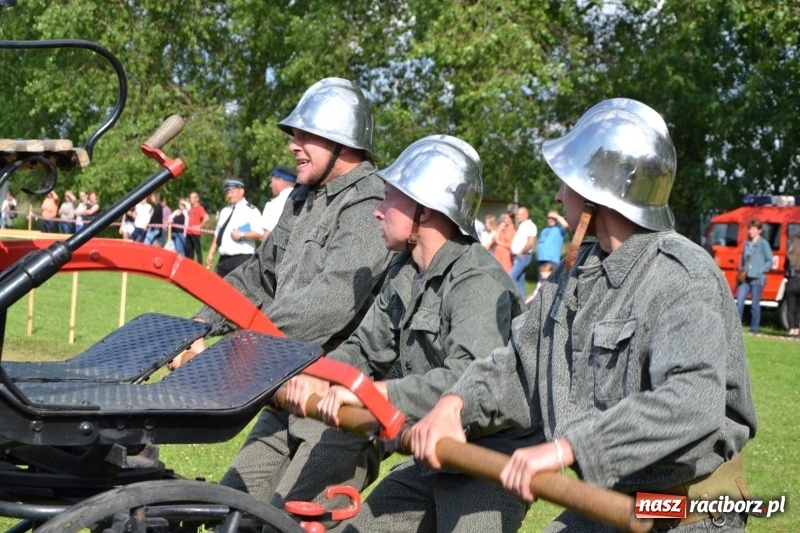Zdjęcie w galerii na portalu naszraciborz.pl: Strażacki hat-trick Tworkowa. Pech gospodarzy z Bieńkowic  wiadomości z regionu