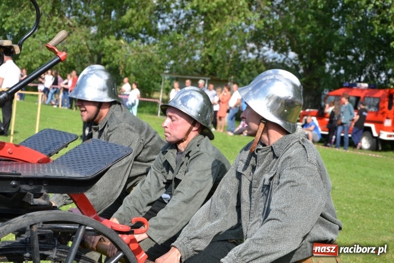 Zdjęcie w galerii na portalu naszraciborz.pl: Strażacki hat-trick Tworkowa. Pech gospodarzy z Bieńkowic  wiadomości z regionu