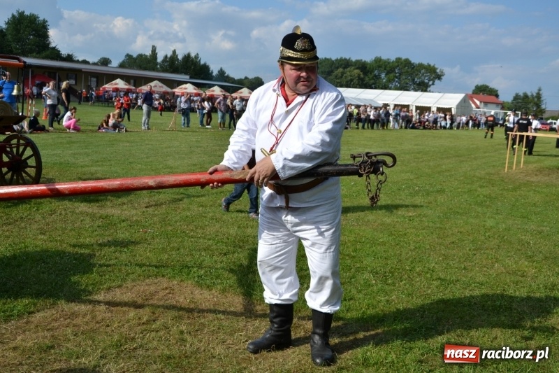 Zdjęcie w galerii na portalu naszraciborz.pl: Strażacki hat-trick Tworkowa. Pech gospodarzy z Bieńkowic  wiadomości z regionu