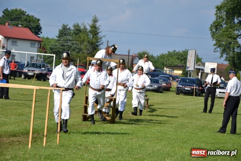 Zdjęcie w galerii na portalu naszraciborz.pl: Strażacki hat-trick Tworkowa. Pech gospodarzy z Bieńkowic  wiadomości z regionu
