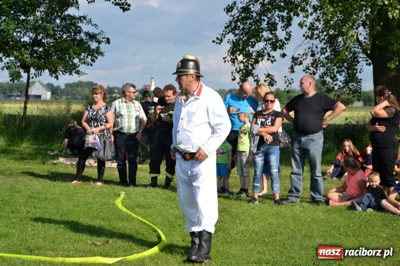 Zdjęcie w galerii na portalu naszraciborz.pl: Strażacki hat-trick Tworkowa. Pech gospodarzy z Bieńkowic  wiadomości z regionu