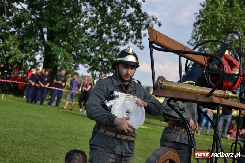Zdjęcie w galerii na portalu naszraciborz.pl: Strażacki hat-trick Tworkowa. Pech gospodarzy z Bieńkowic  wiadomości z regionu