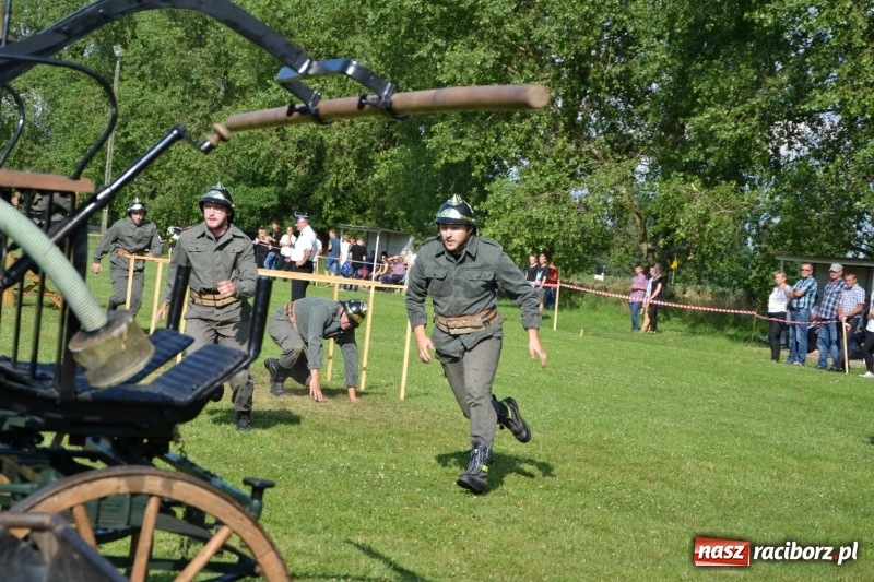 Zdjęcie w galerii na portalu naszraciborz.pl: Strażacki hat-trick Tworkowa. Pech gospodarzy z Bieńkowic  wiadomości z regionu