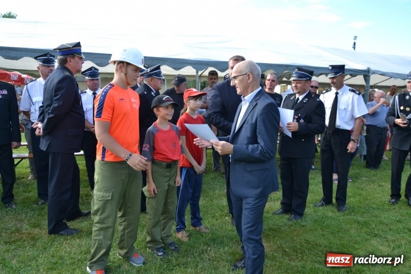 Zdjęcie w galerii na portalu naszraciborz.pl: Strażacki hat-trick Tworkowa. Pech gospodarzy z Bieńkowic  wiadomości z regionu