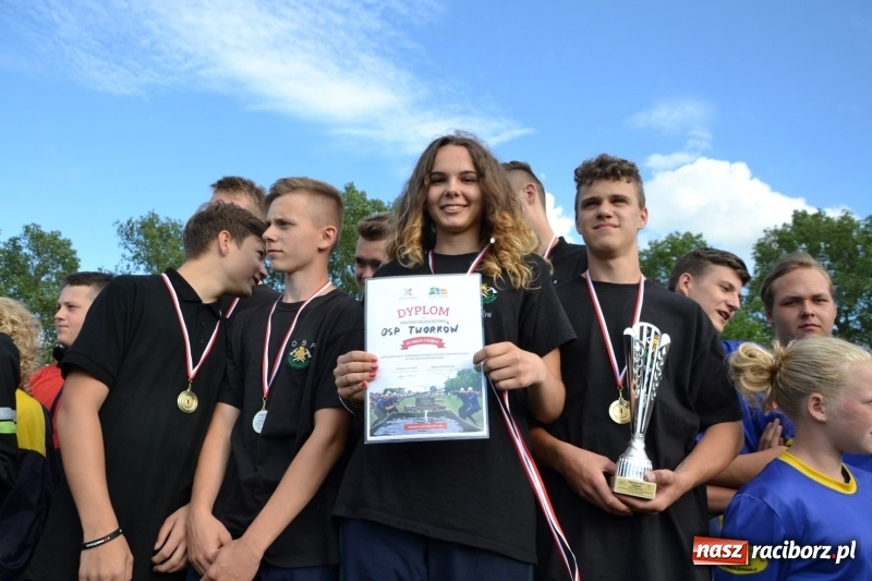 Zdjęcie w galerii na portalu naszraciborz.pl: Strażacki hat-trick Tworkowa. Pech gospodarzy z Bieńkowic  wiadomości z regionu