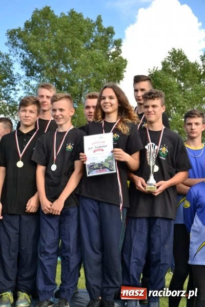 Zdjęcie w galerii na portalu naszraciborz.pl: Strażacki hat-trick Tworkowa. Pech gospodarzy z Bieńkowic  wiadomości z regionu