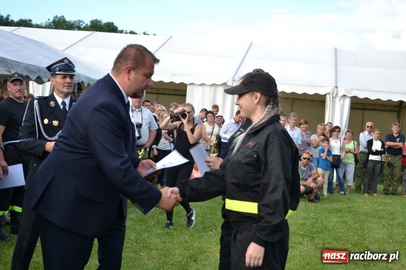 Zdjęcie w galerii na portalu naszraciborz.pl: Strażacki hat-trick Tworkowa. Pech gospodarzy z Bieńkowic  wiadomości z regionu