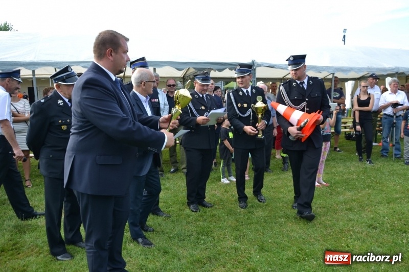 Zdjęcie w galerii na portalu naszraciborz.pl: Strażacki hat-trick Tworkowa. Pech gospodarzy z Bieńkowic  wiadomości z regionu