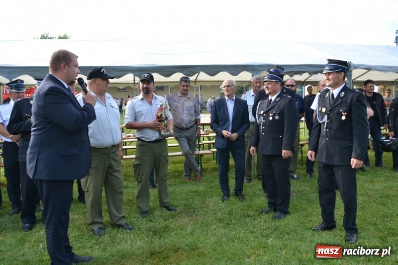 Zdjęcie w galerii na portalu naszraciborz.pl: Strażacki hat-trick Tworkowa. Pech gospodarzy z Bieńkowic  wiadomości z regionu