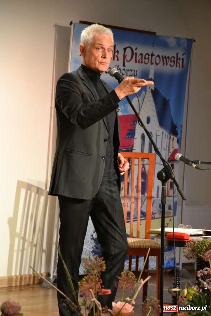 Zdjęcie w galerii na portalu naszraciborz.pl: O miłości... czyli Williama Szekspira muzyczny bankiet na Zamku Piastowskim  wiadomości z regionu