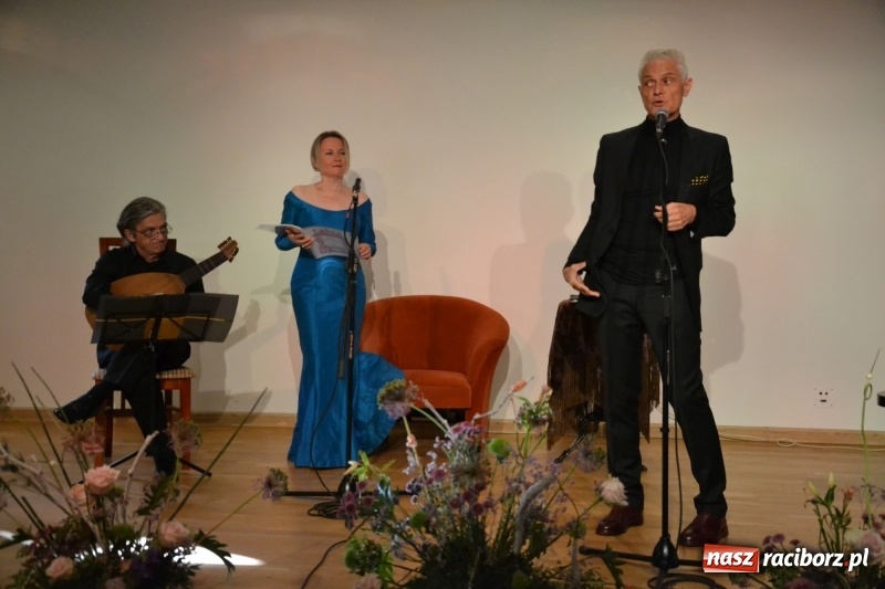 Zdjęcie w galerii na portalu naszraciborz.pl: O miłości... czyli Williama Szekspira muzyczny bankiet na Zamku Piastowskim  wiadomości z regionu