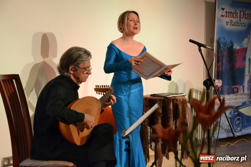 Zdjęcie w galerii na portalu naszraciborz.pl: O miłości... czyli Williama Szekspira muzyczny bankiet na Zamku Piastowskim  wiadomości z regionu