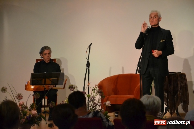 Zdjęcie w galerii na portalu naszraciborz.pl: O miłości... czyli Williama Szekspira muzyczny bankiet na Zamku Piastowskim  wiadomości z regionu