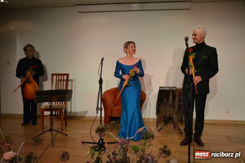 Zdjęcie w galerii na portalu naszraciborz.pl: O miłości... czyli Williama Szekspira muzyczny bankiet na Zamku Piastowskim  wiadomości z regionu