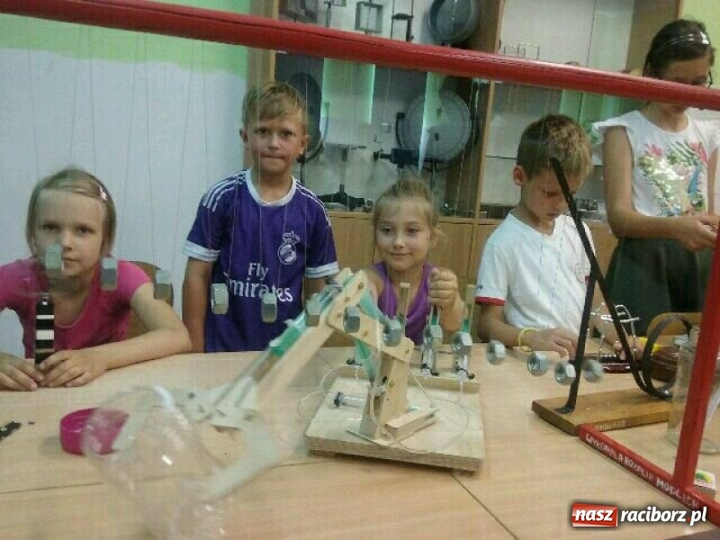 Zdjęcie w galerii na portalu naszraciborz.pl: Pierwszy tydzień wakacji w klubach SM Nowoczesna wiadomości z regionu