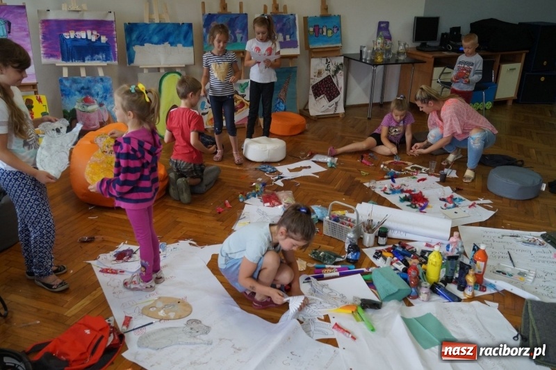 Zdjęcie w galerii na portalu naszraciborz.pl: Z Nędzy do Australii. Ruszyły wakacje w GCK  wiadomości z regionu