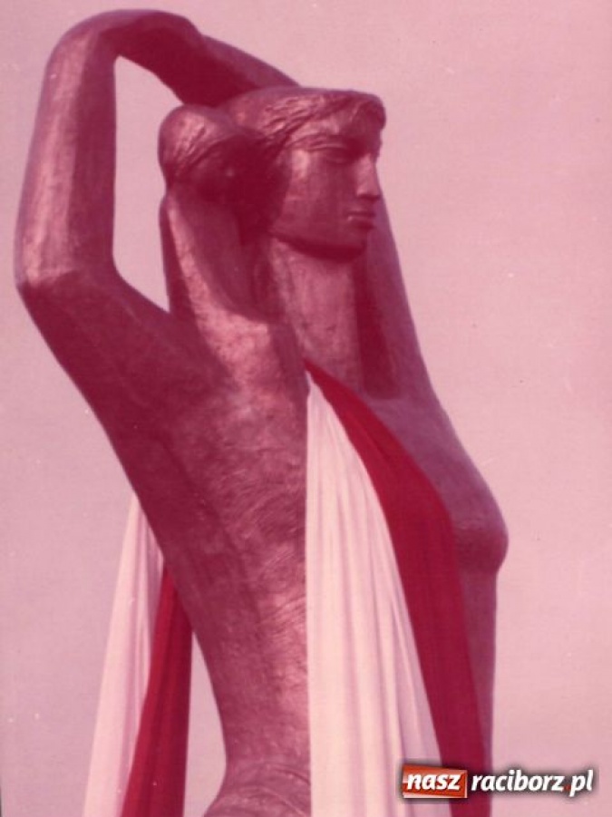 Zdjęcie w galerii na portalu naszraciborz.pl: Matka Polka z trojgiem dzieci? wiadomości z regionu