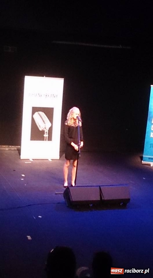 Zdjęcie w galerii na portalu naszraciborz.pl: Julia Różycka laureatką Ogólnopolskiego Festiwalu Piosenki w Opolu  wiadomości z regionu
