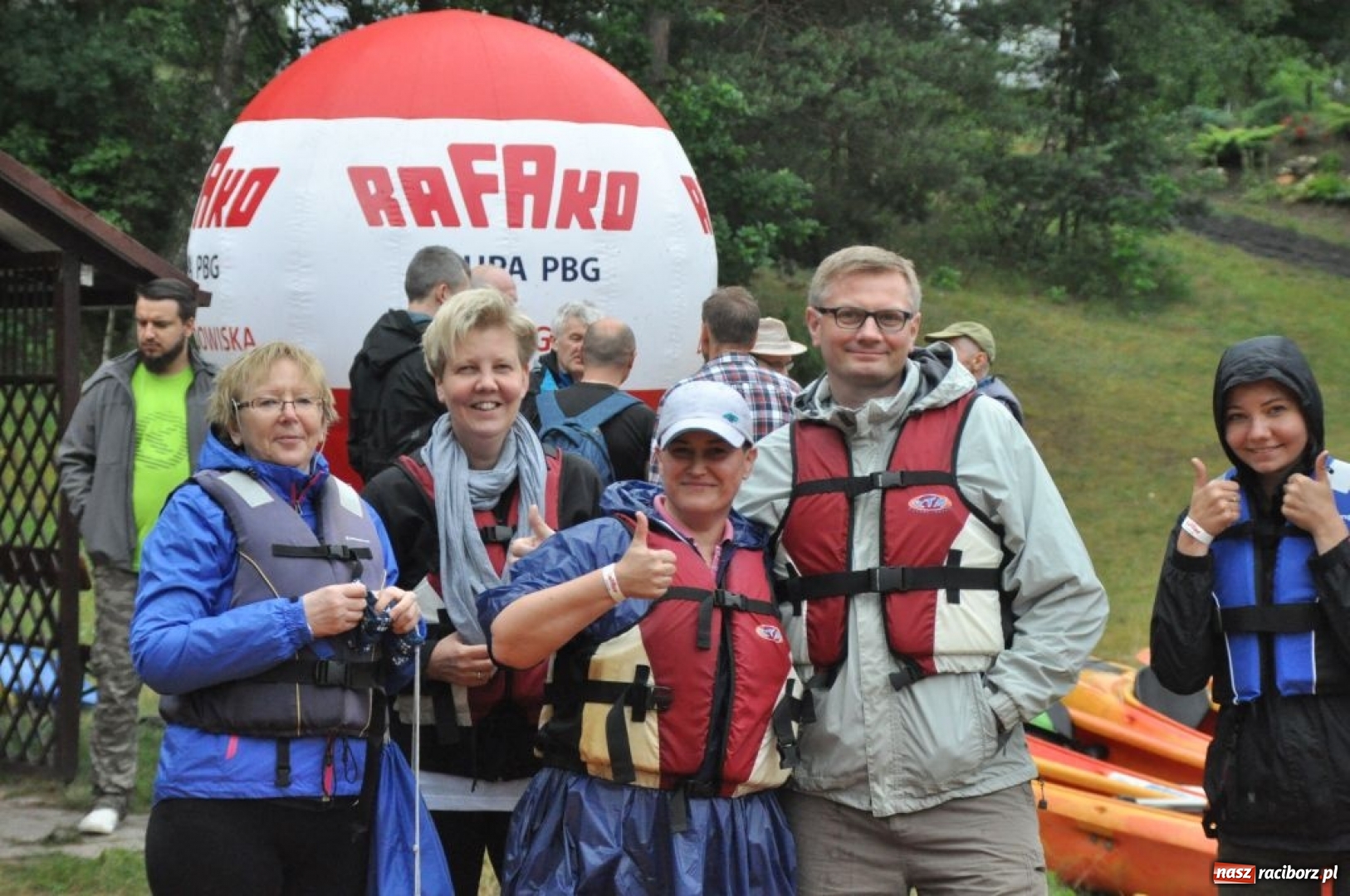 Zdjęcie w galerii na portalu naszraciborz.pl: Spływ kajakowy po Liswarcie, czyli integracyjna niedziela pracowników Rafako S.A.  wiadomości z regionu