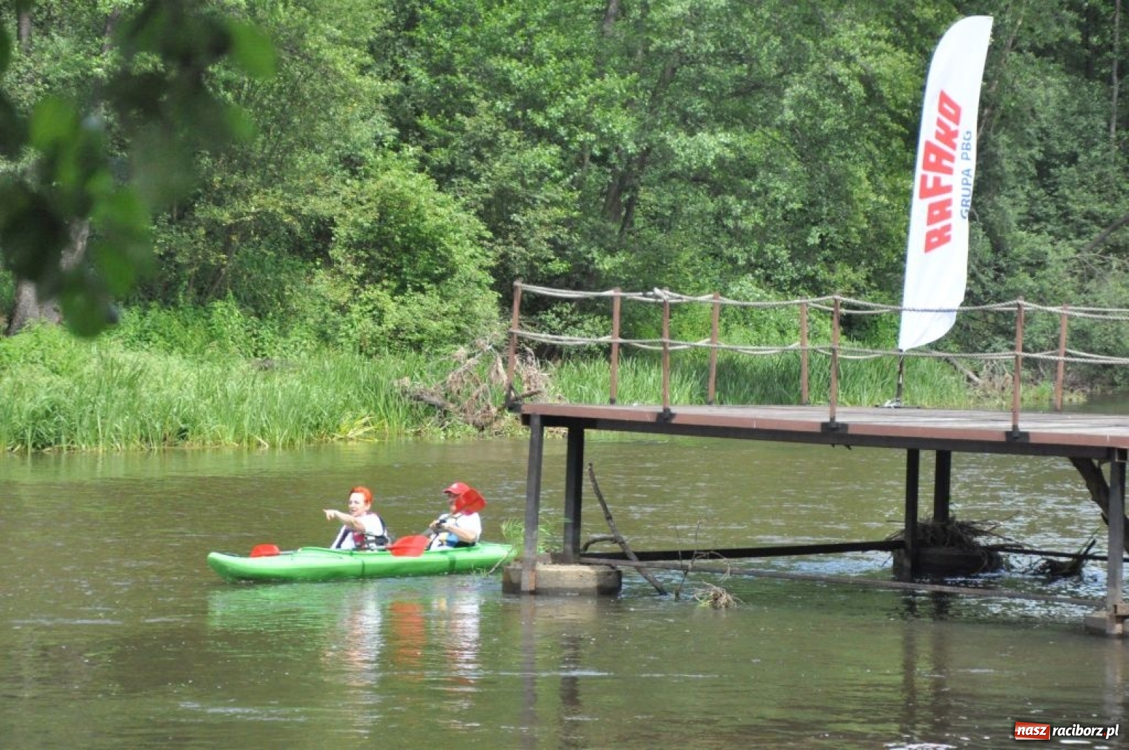 Zdjęcie w galerii na portalu naszraciborz.pl: Spływ kajakowy po Liswarcie, czyli integracyjna niedziela pracowników Rafako S.A.  wiadomości z regionu
