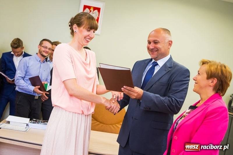 Zdjęcie w galerii na portalu naszraciborz.pl: Absolwenci kierunku wychowanie fizyczne raciborskiej PWSZ odebrali dyplomy  wiadomości z regionu