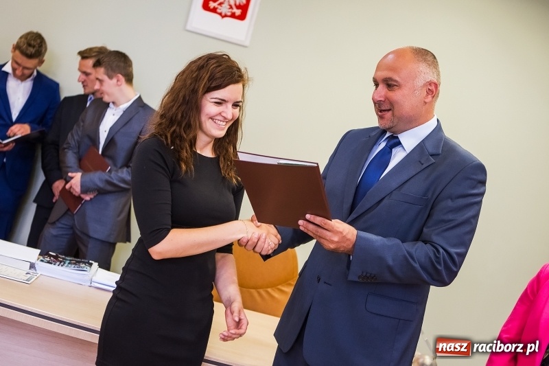 Zdjęcie w galerii na portalu naszraciborz.pl: Absolwenci kierunku wychowanie fizyczne raciborskiej PWSZ odebrali dyplomy  wiadomości z regionu