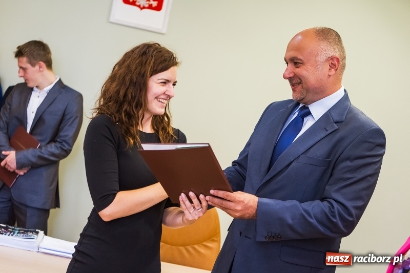 Zdjęcie w galerii na portalu naszraciborz.pl: Absolwenci kierunku wychowanie fizyczne raciborskiej PWSZ odebrali dyplomy  wiadomości z regionu