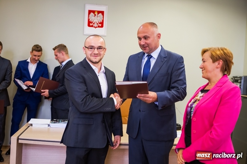 Zdjęcie w galerii na portalu naszraciborz.pl: Absolwenci kierunku wychowanie fizyczne raciborskiej PWSZ odebrali dyplomy  wiadomości z regionu