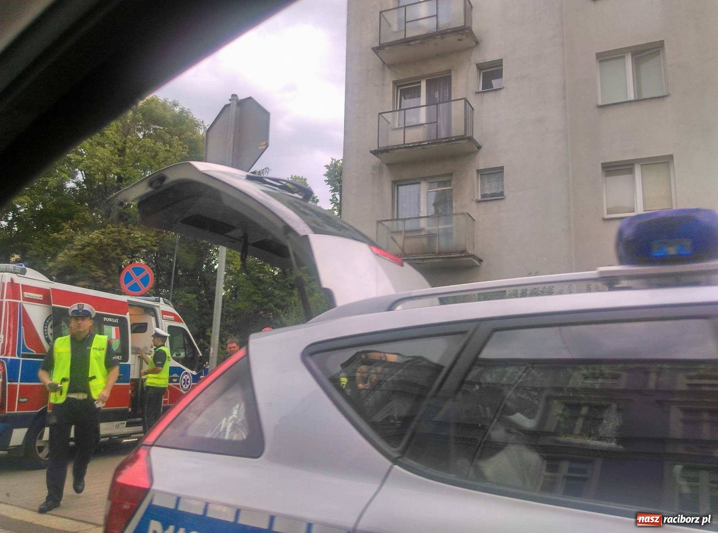 Zdjęcie w galerii na portalu naszraciborz.pl: Wczoraj na Wojska Polskiego doszło do potrącenia na przejściu dla pieszych wiadomości z regionu