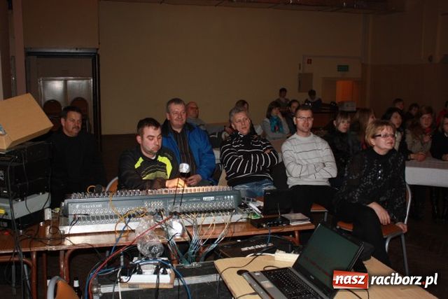 Zdjęcie w galerii na portalu naszraciborz.pl: Koncert rockowy i karaoke wiadomości z regionu