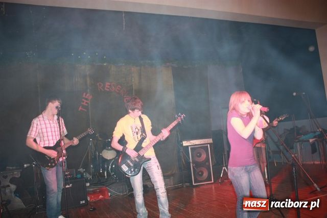 Zdjęcie w galerii na portalu naszraciborz.pl: Koncert rockowy i karaoke wiadomości z regionu