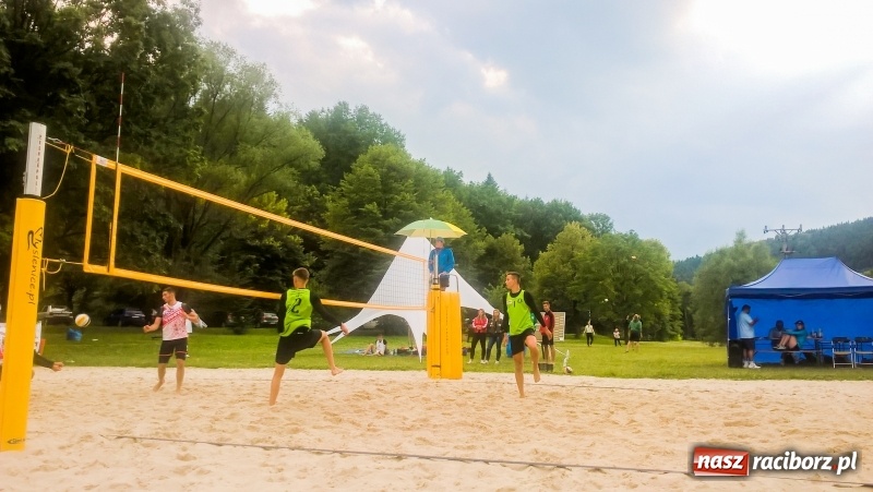 Zdjęcie w galerii na portalu naszraciborz.pl: II miejsce pary plażowej KS AZS Rafako Racibórz w Półfinałach Mistrzostw Polski Kadetów wiadomości z regionu
